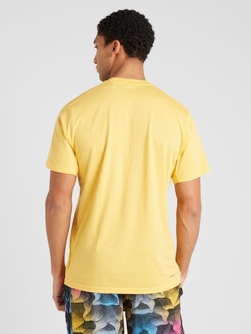ADIDAS PERFORMANCE - Camiseta funcional 'TRAIN ESSSENTIALS COMFORT' en amarillo