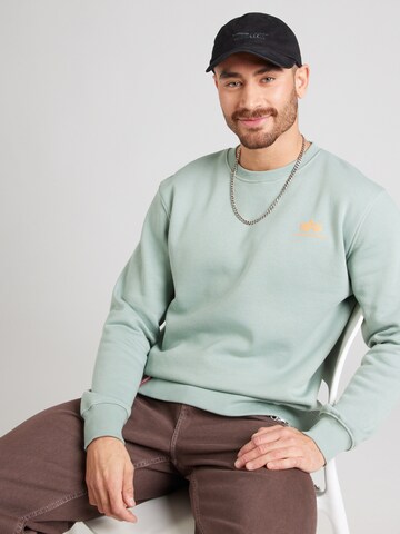 Sweat-shirt ALPHA INDUSTRIES en vert : devant