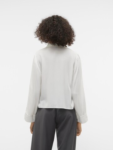 VERO MODA - Blusa 'BUMPY' em branco