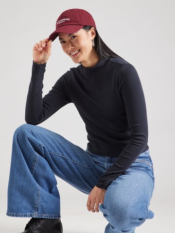 Maglietta 'EFFORTLESS' di LEVI'S ® in nero: frontale