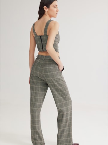 4TAILORS Rozšírený strih Nohavice 'Scottish' - Sivá