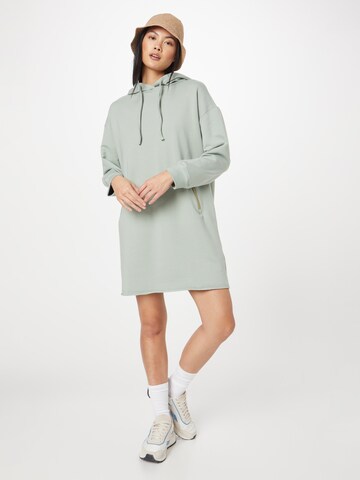 Robe 'Lynn' ABOUT YOU en vert