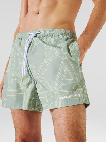 Karl Lagerfeld - Bermudas en verde: frente