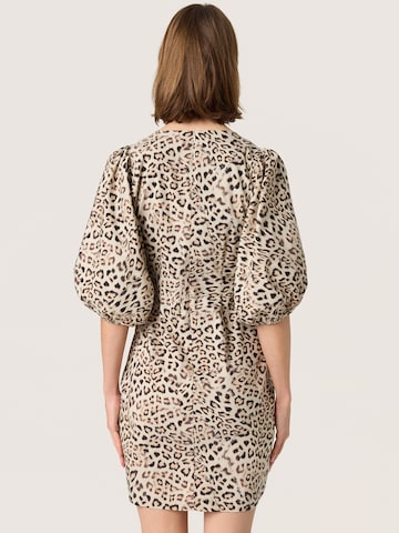 SOAKED IN LUXURY Kleid 'SLZazu Dolore' in Beige