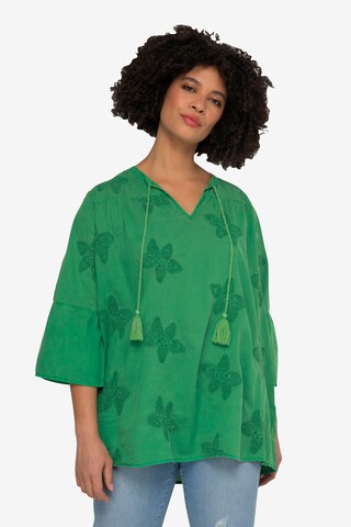 Angel of Style Tunic in Green: front