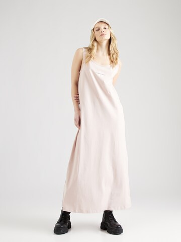 Robe Calvin Klein Jeans en rose : devant