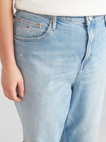 Tommy Jeans Curve Tapered Jeans 'MOM CURVE' in Blue