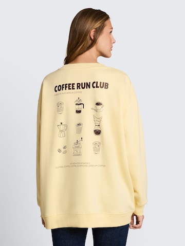 TOM TAILOR DENIM - Sudadera en amarillo: frente
