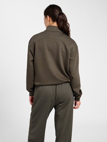 Hummel Sportief sweatshirt in Bruin
