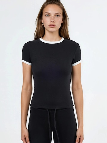Busem T-Shirts in Schwarz: Vorderseite