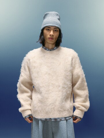 Pull-over Bershka en beige : devant