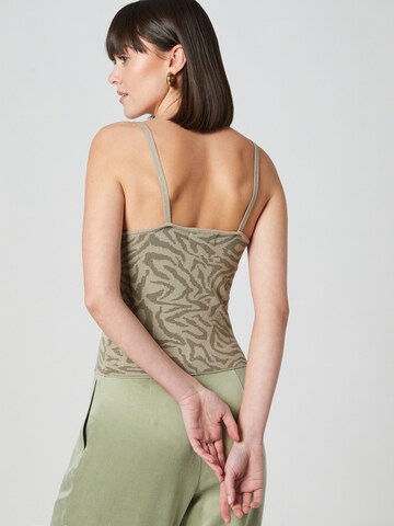 Top 'Gigi' di Guido Maria Kretschmer Women in verde