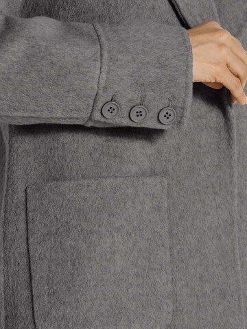 MADELEINE Mantel in Grau