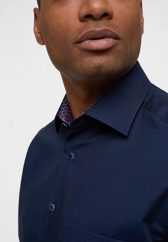 Coupe regular Chemise ETERNA en bleu