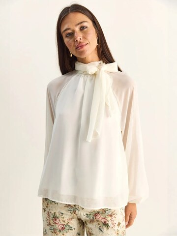 Camicia da donna di Bianco Lucci in bianco