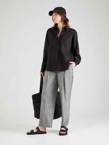 Stefanel Regular Pleat-front trousers in Grey