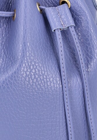 faina Buideltas in Blauw