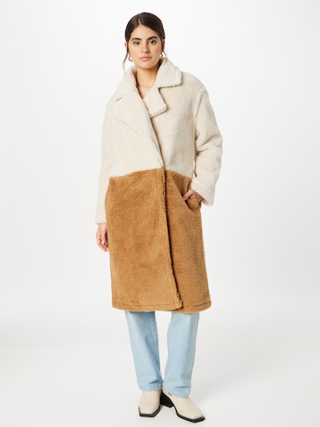 Manteau mi-saison 'CAMILLA' ONLY en beige : devant