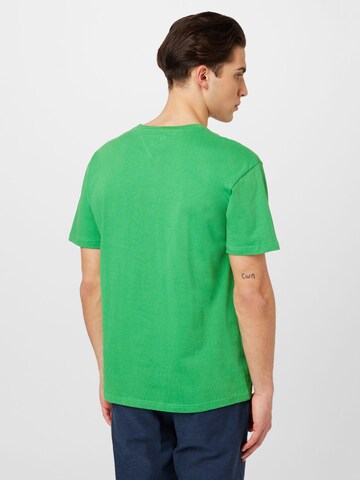 Tricou de la Tommy Jeans pe verde