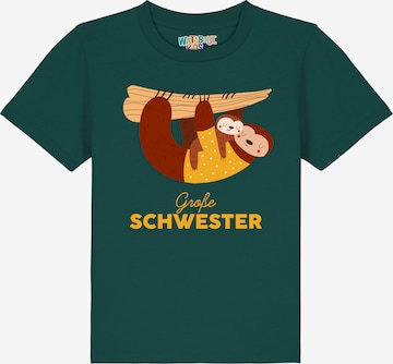 watabout.kids Shirt 'Faultier Große Schwester' in Groen: voorkant