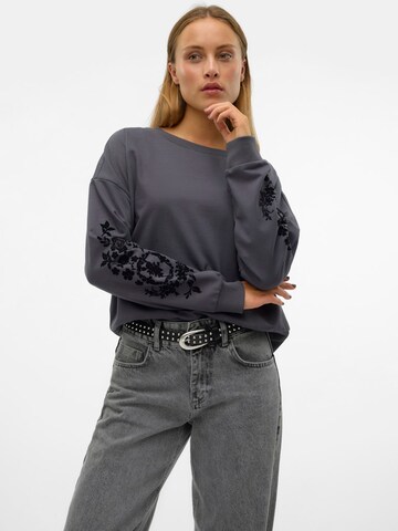 VERO MODA Μπλούζα φούτερ 'VMHELEN TRINA' σε γκρι