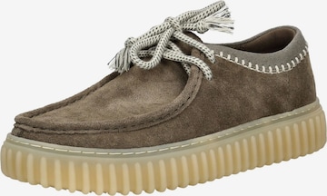 Chaussure à lacets 'Torhill Lo' CLARKS en marron : devant