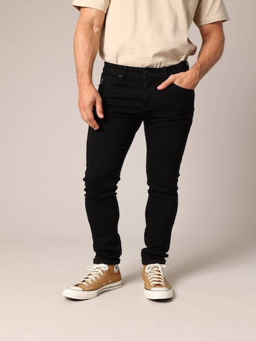 Coupe slim Jean 'CARLOS' Deeluxe en noir : devant