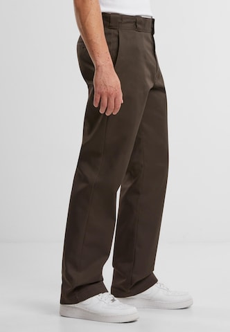 DICKIES Szabványos Ráncos nadrág '874 Work' - barna