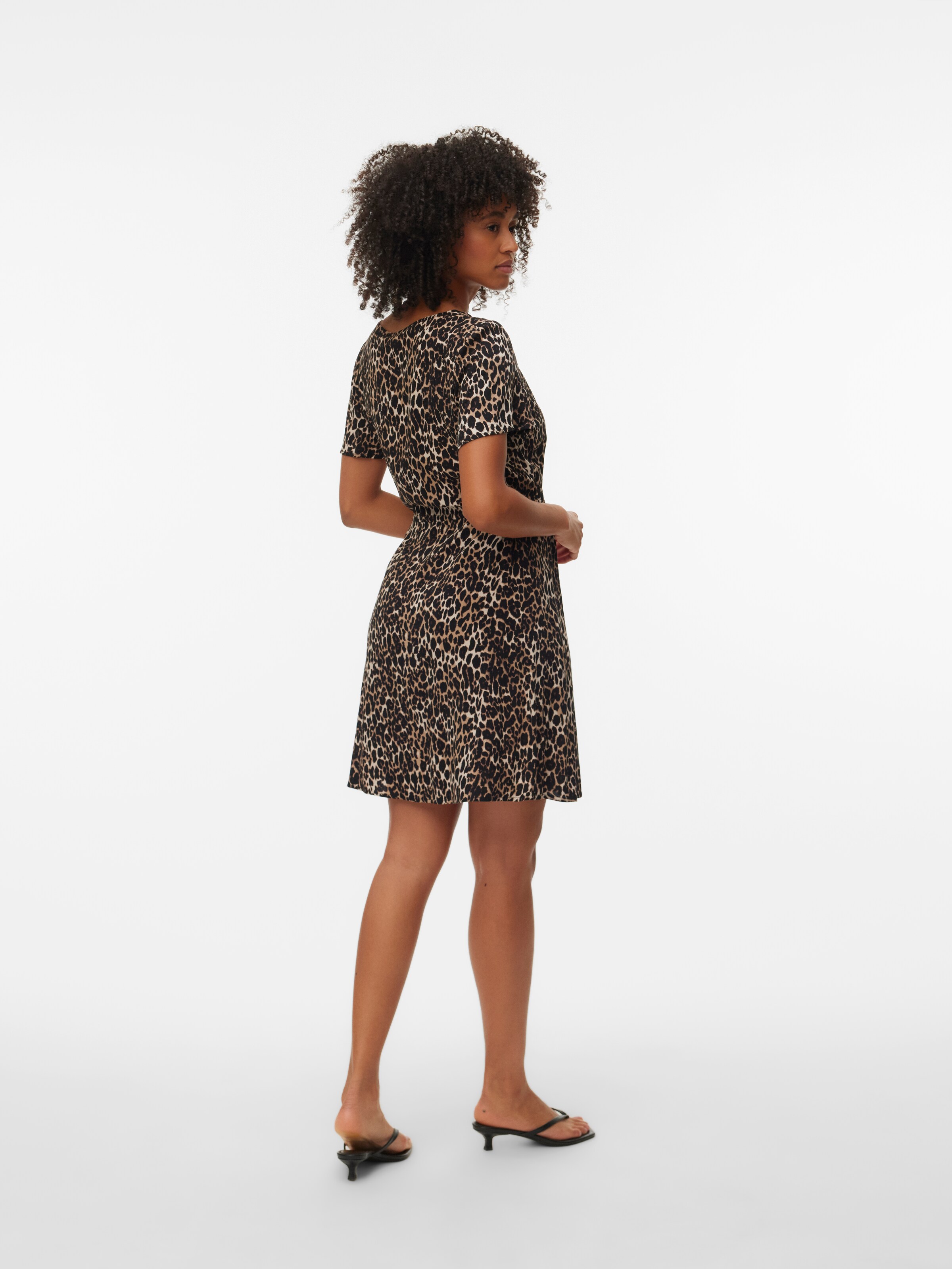 VERO MODA Kleid in Braun