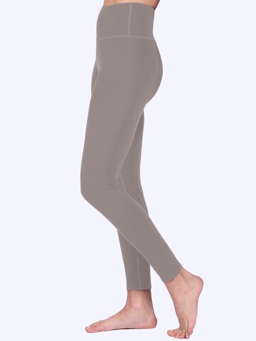 Magadi Skinny Workout Pants 'Lina' in Beige