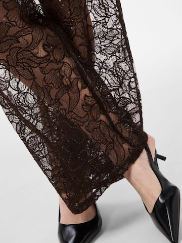 regular Pantaloni 'PCLOUISE' di PIECES in marrone