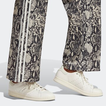 Loosefit Pantalon 'Python' ADIDAS ORIGINALS en noir