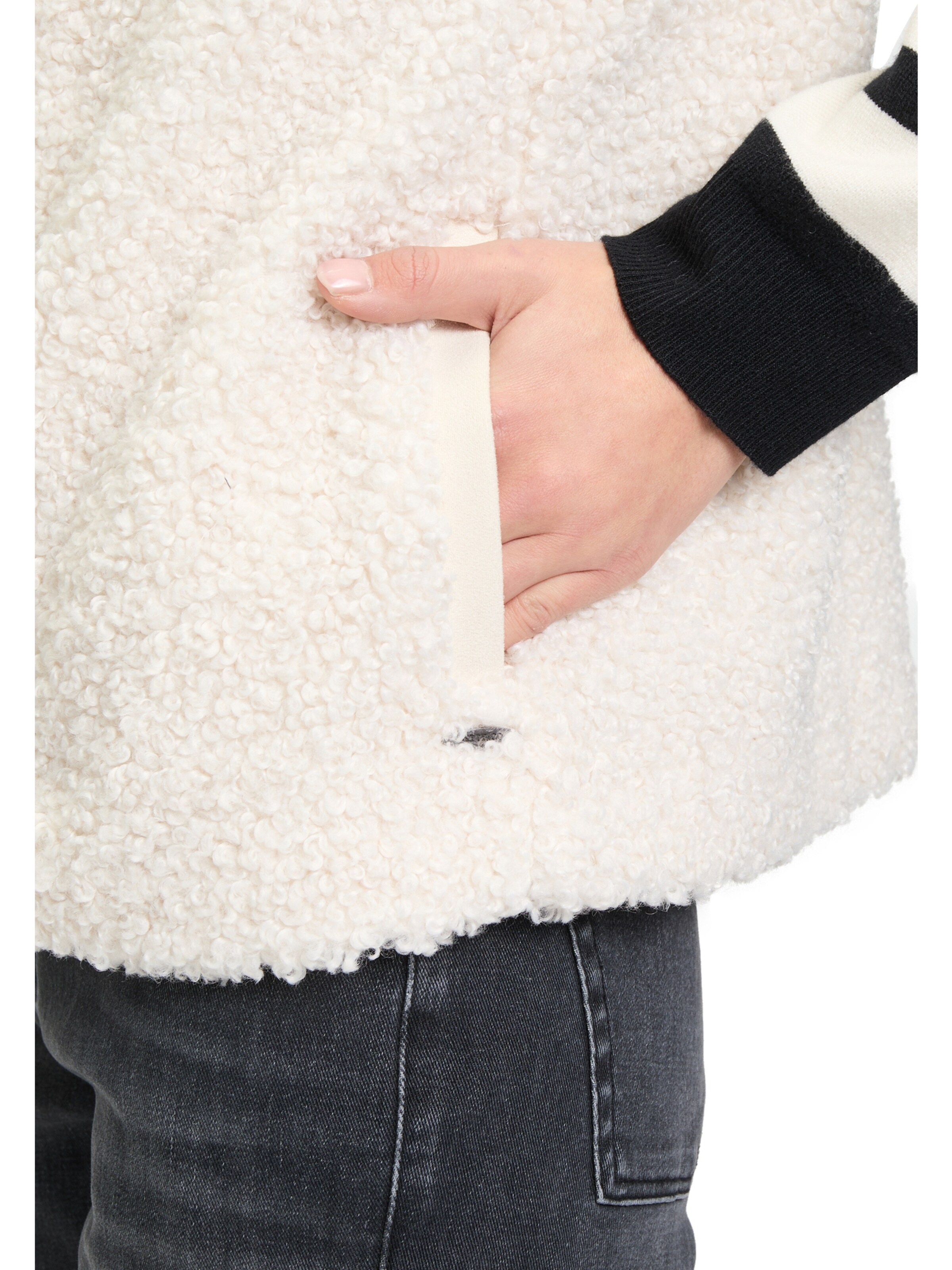 Betty & Co Bodywarmer in Beige