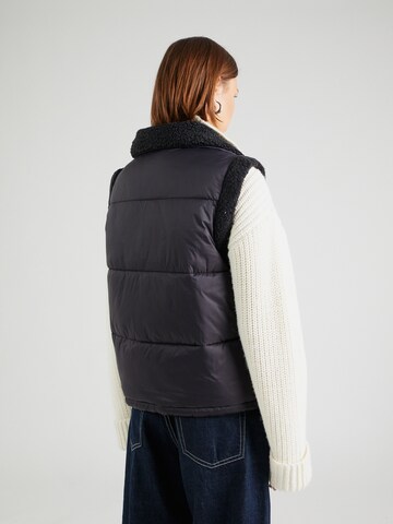 ONLY Vest 'ONLERIKA' in Black