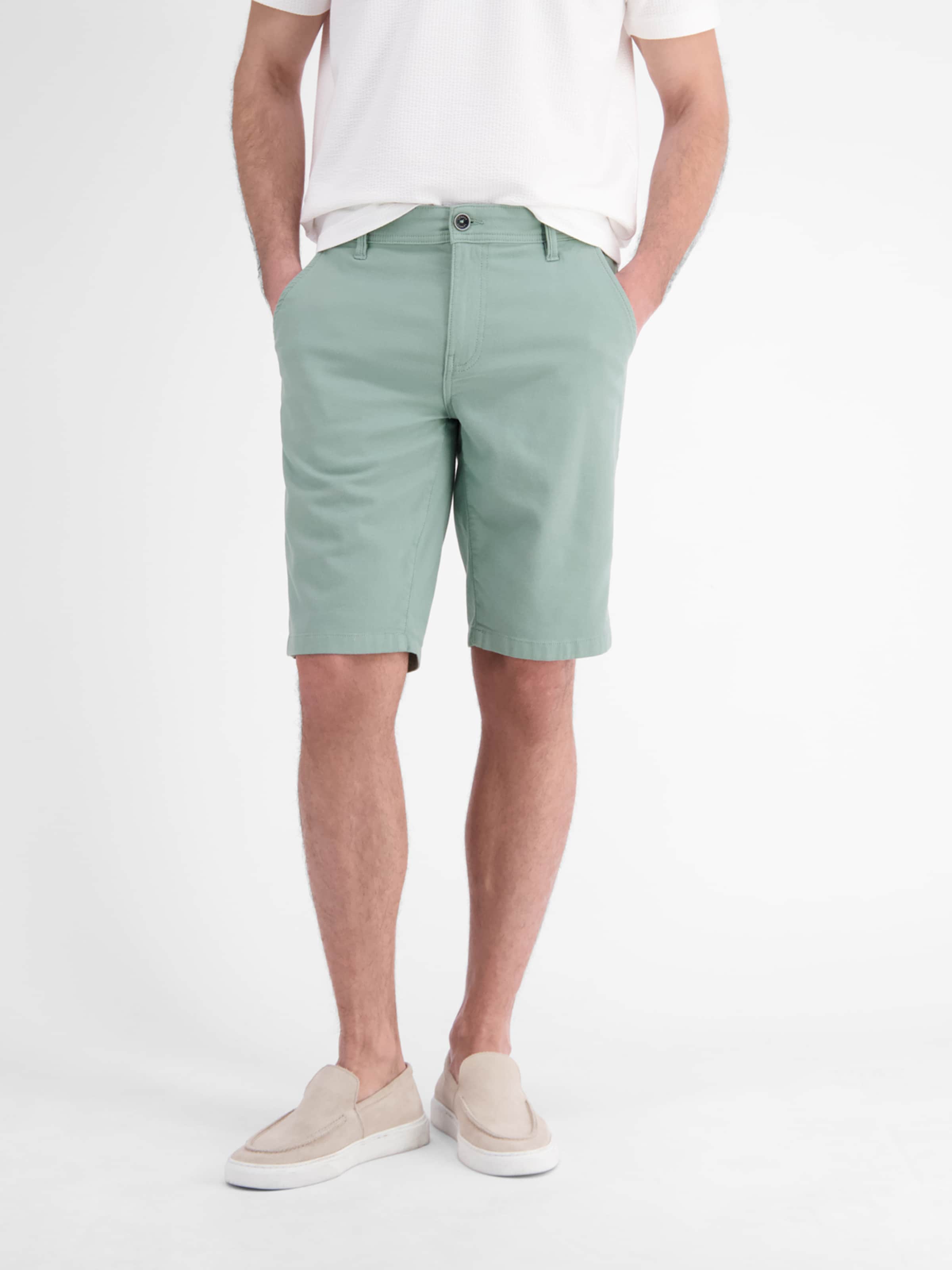 LERROS Regular Bequeme Shorts aus griffiger Baumwolle mit Stretchanteil in Grün