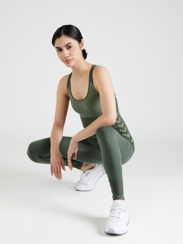 Haut de sport Hummel en vert