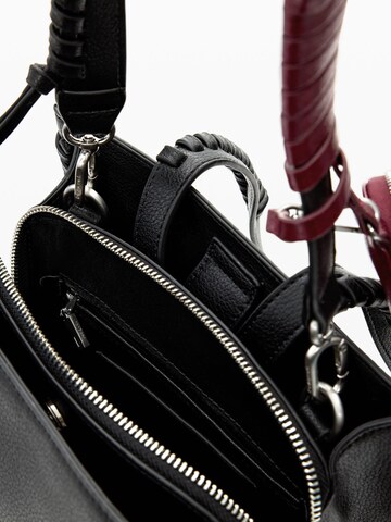 Desigual Nahrbtnik | črna barva