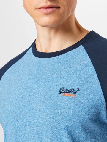 Effilé T-Shirt Superdry en bleu