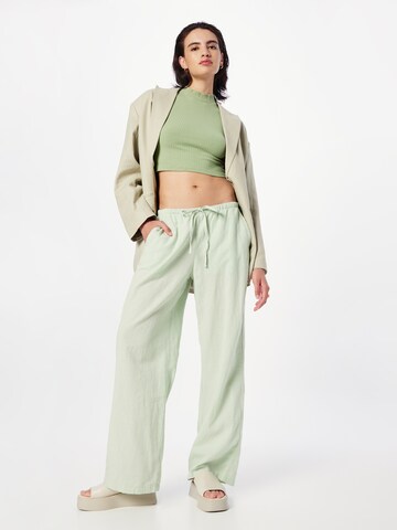 Gina Tricot - Pierna ancha Pantalón 'Dina' en verde