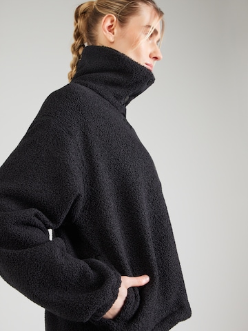 Aim'n Athletic Sweater in Black