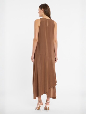 Ana Alcazar Kleid ' Dorimo ' in Braun