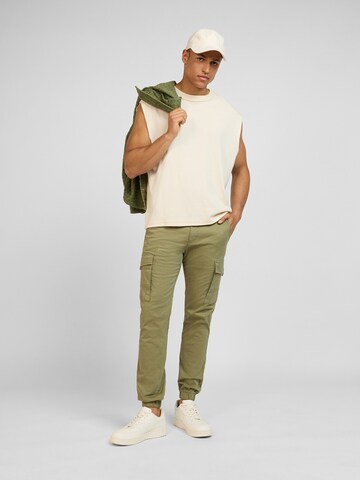 WOTEGA Slim fit Cargo Pants '341' in Green