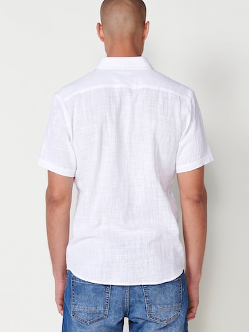 Regular fit Camicia di KOROSHI in bianco