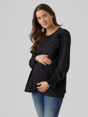 Vero Moda Maternity Blouse in Black: front