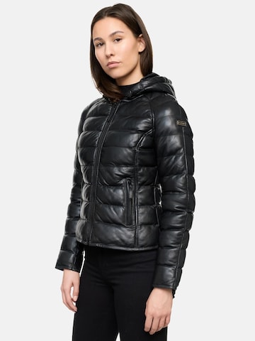 Tazzio Übergangsjacke 'F510'‌ in Schwarz