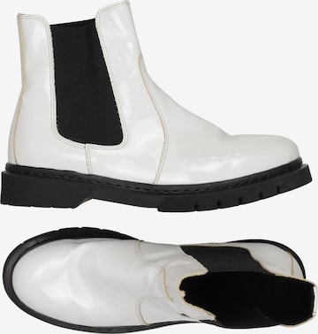 Tamaris Stiefelette 42 in Weiß: Vorderseite