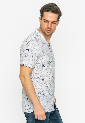 Felix Hardy - Ajuste regular Camisa en blanco