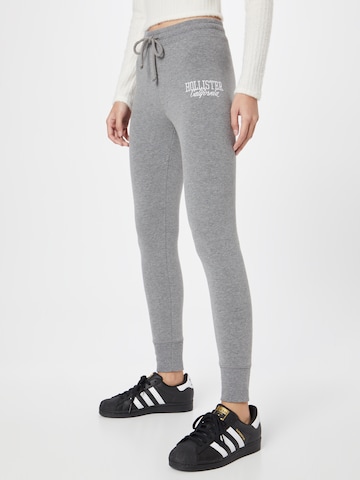 HOLLISTER Skinny Pants in Grey: front