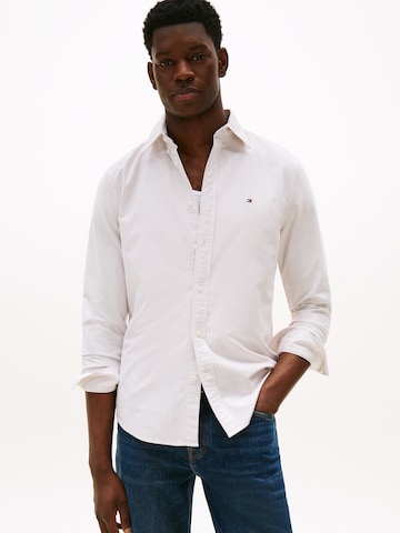 TOMMY HILFIGER Средняя посадка Рубашка 'HERITAGE' в Бежевый: спереди