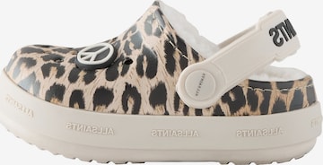 ruda smALLSAINTS Atviri batai: priekis